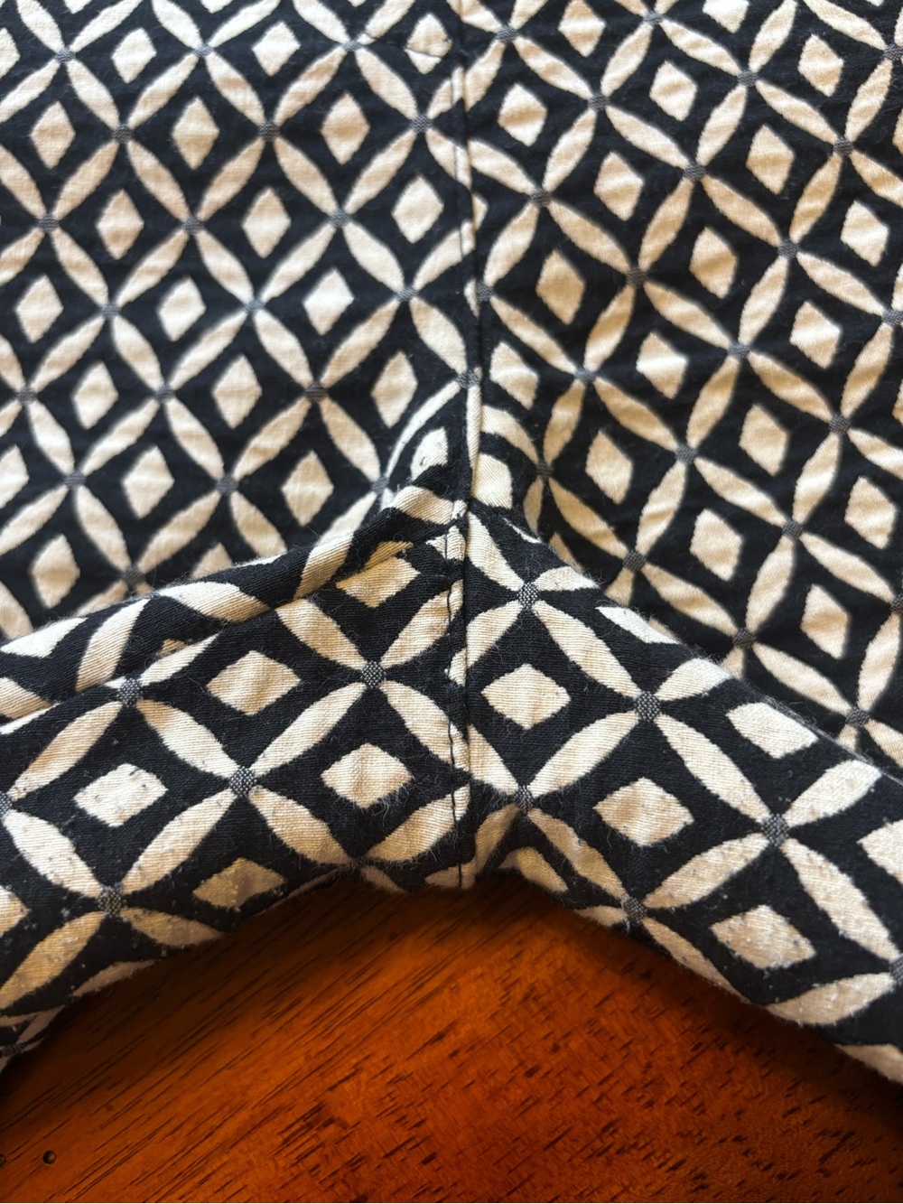 Black & White Geometric Skinny Pants - Picture 11 of 11